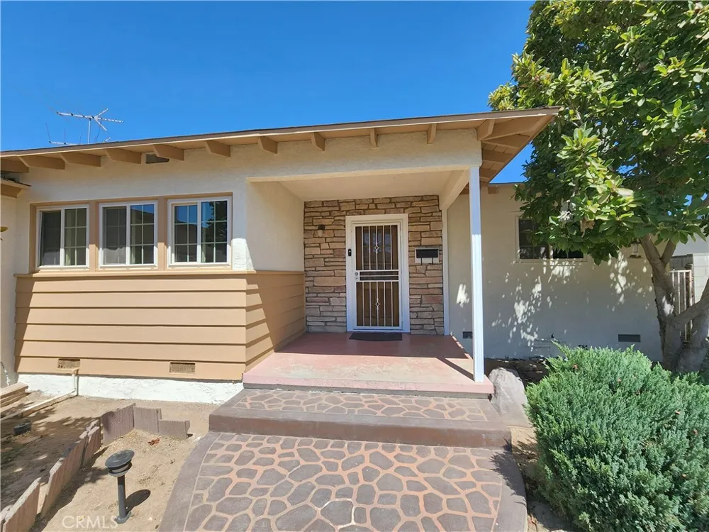 9956 Gaviota Avenue Granada Hills, CA 91343