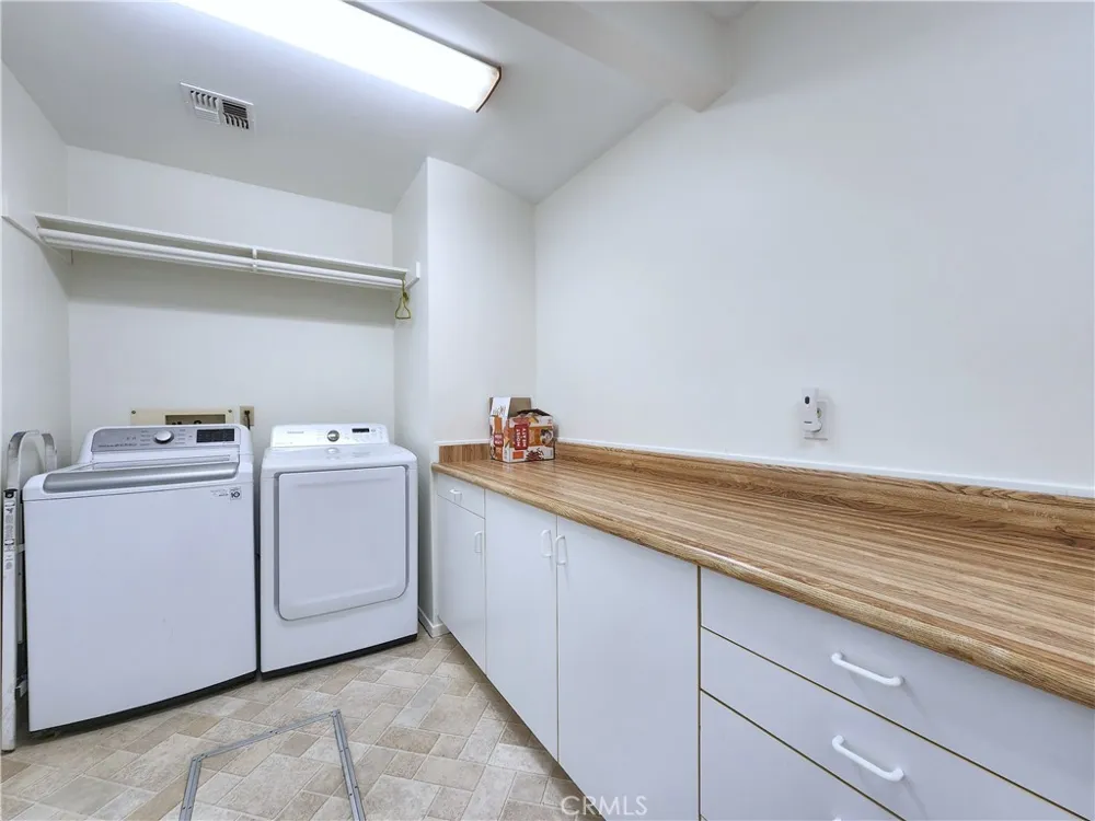9956 Gaviota Avenue Granada Hills, CA 91343