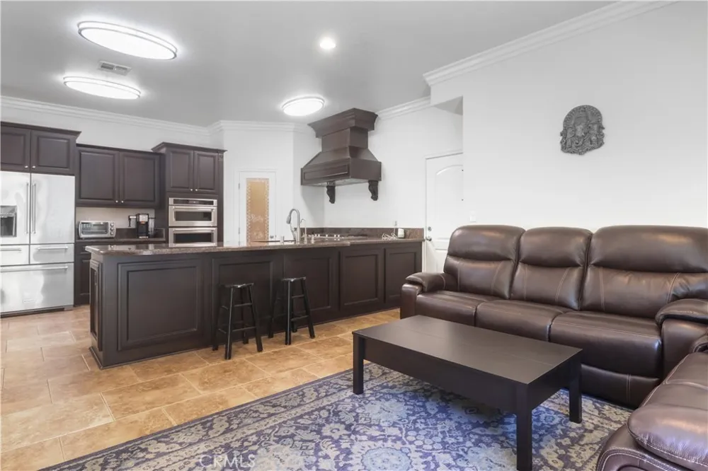 5072 La Palma La Palma, CA 90623