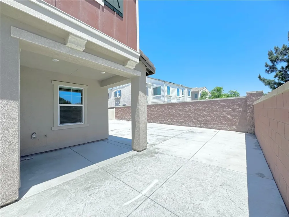 16197 Alamo Court Chino, CA 91708