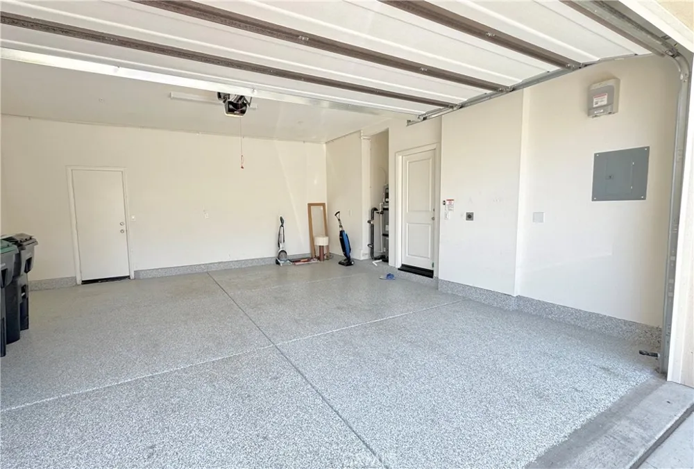 16197 Alamo Court Chino, CA 91708