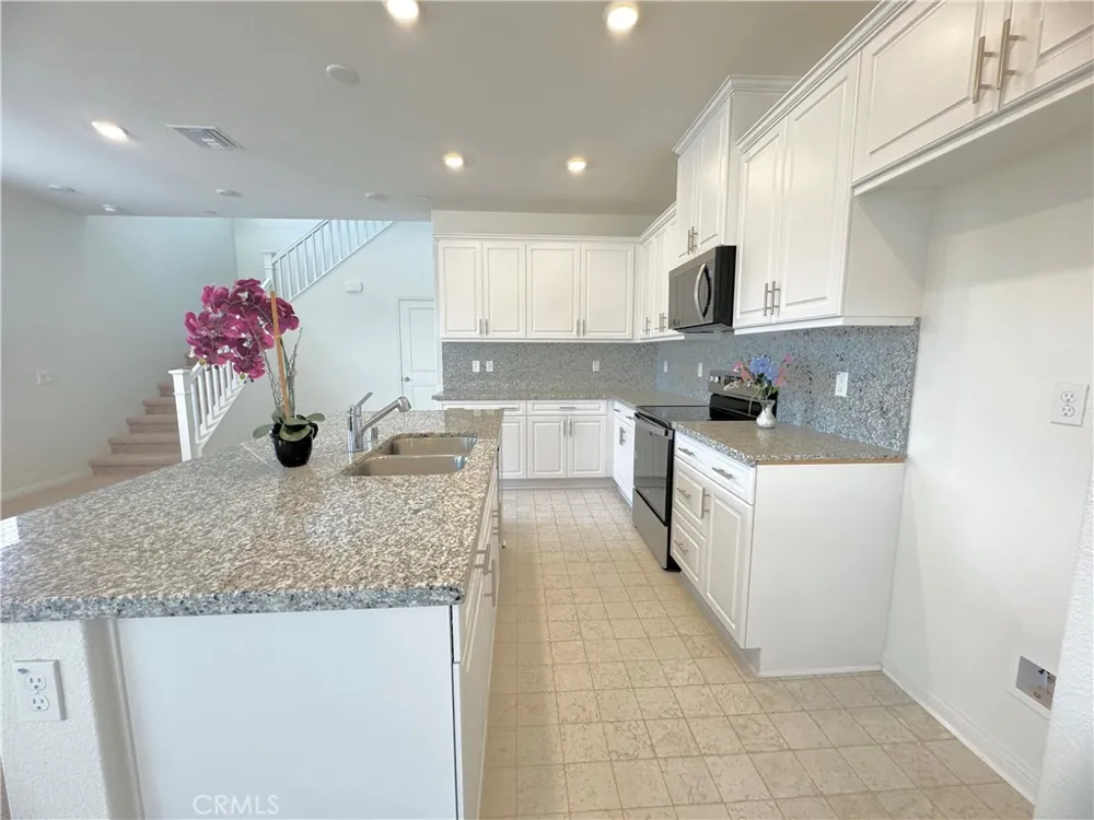 16197 Alamo Court Chino, CA 91708