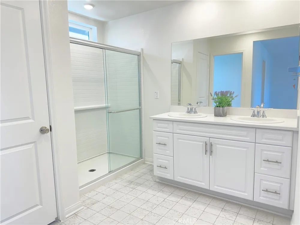 16197 Alamo Court Chino, CA 91708