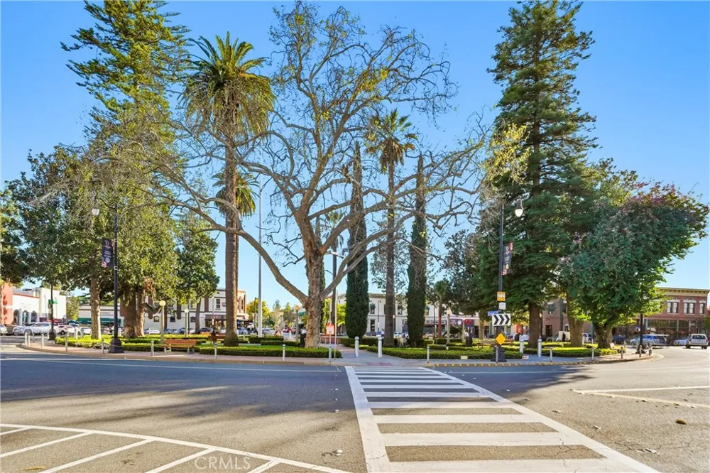 331 E Barkley Orange, CA 92867