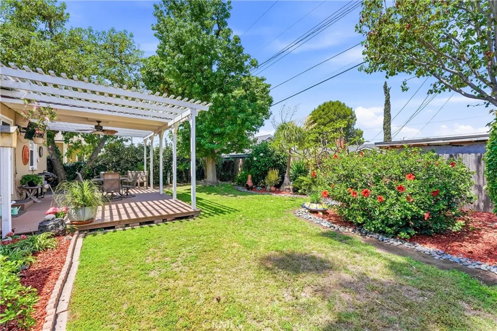 331 E Barkley Orange, CA 92867