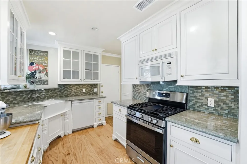 331 E Barkley Orange, CA 92867