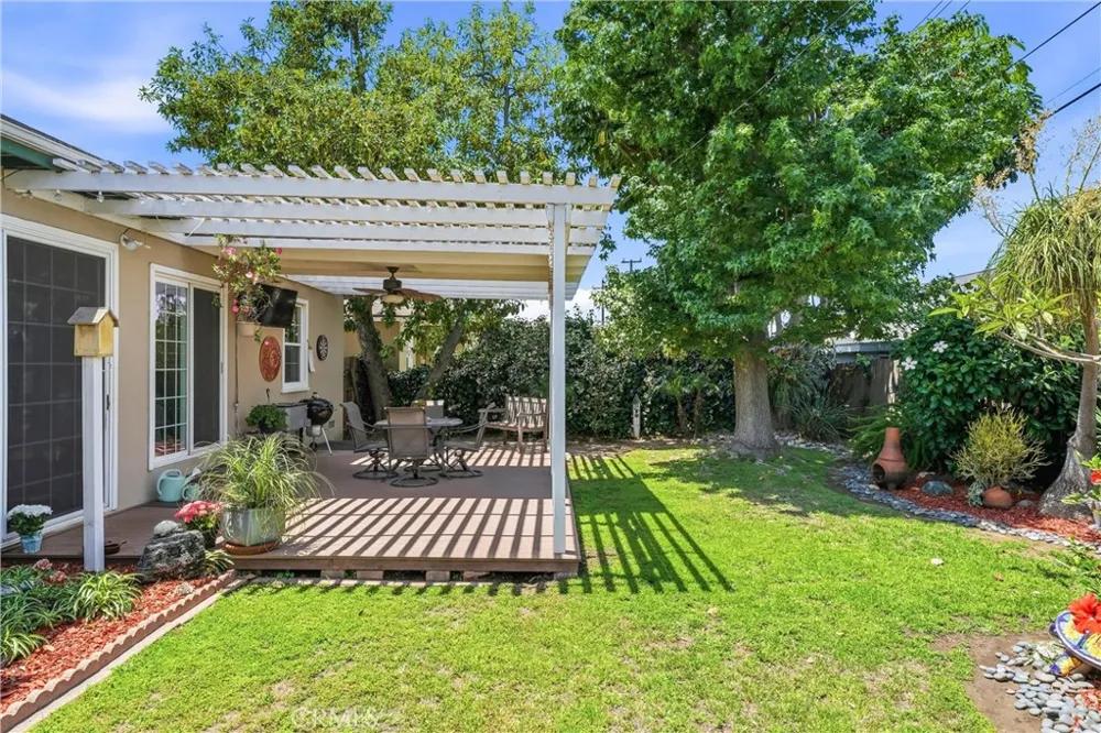 331 E Barkley Orange, CA 92867