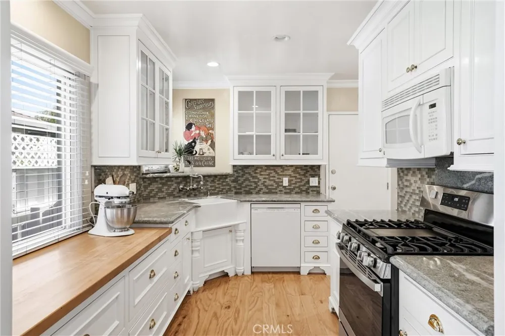 331 E Barkley Orange, CA 92867