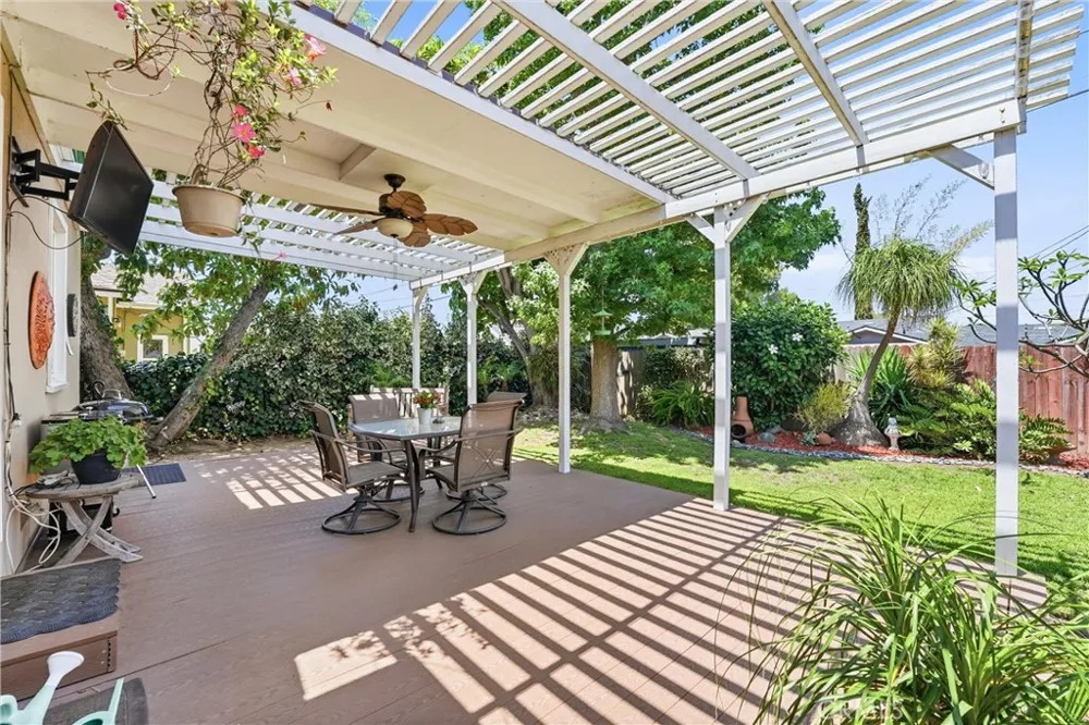331 E Barkley Orange, CA 92867