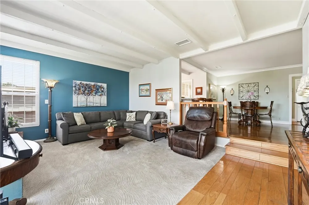 331 E Barkley Orange, CA 92867