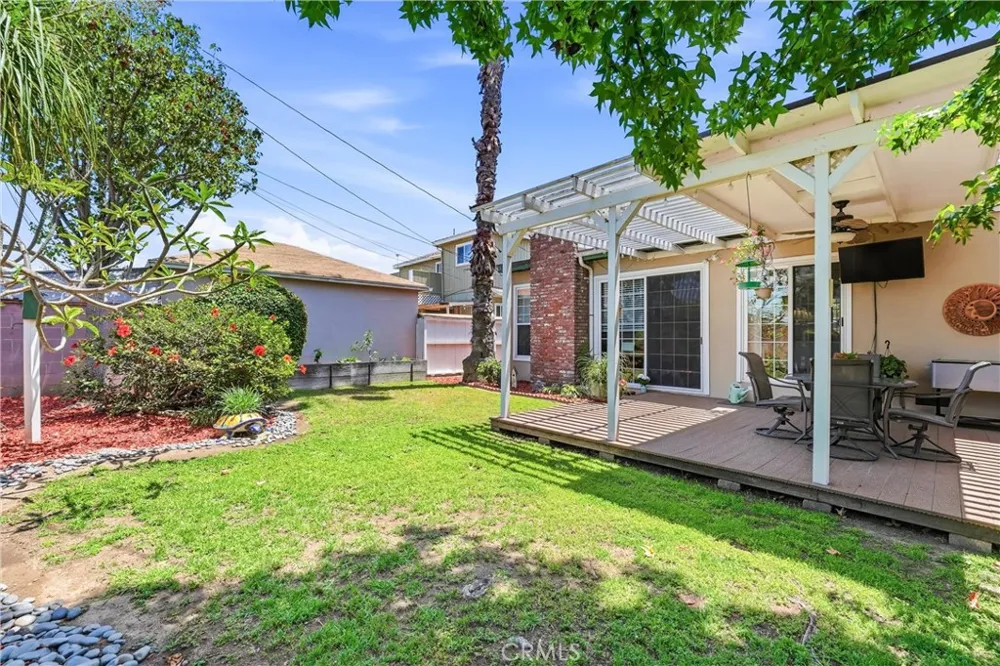331 E Barkley Orange, CA 92867