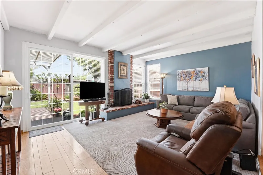 331 E Barkley Orange, CA 92867