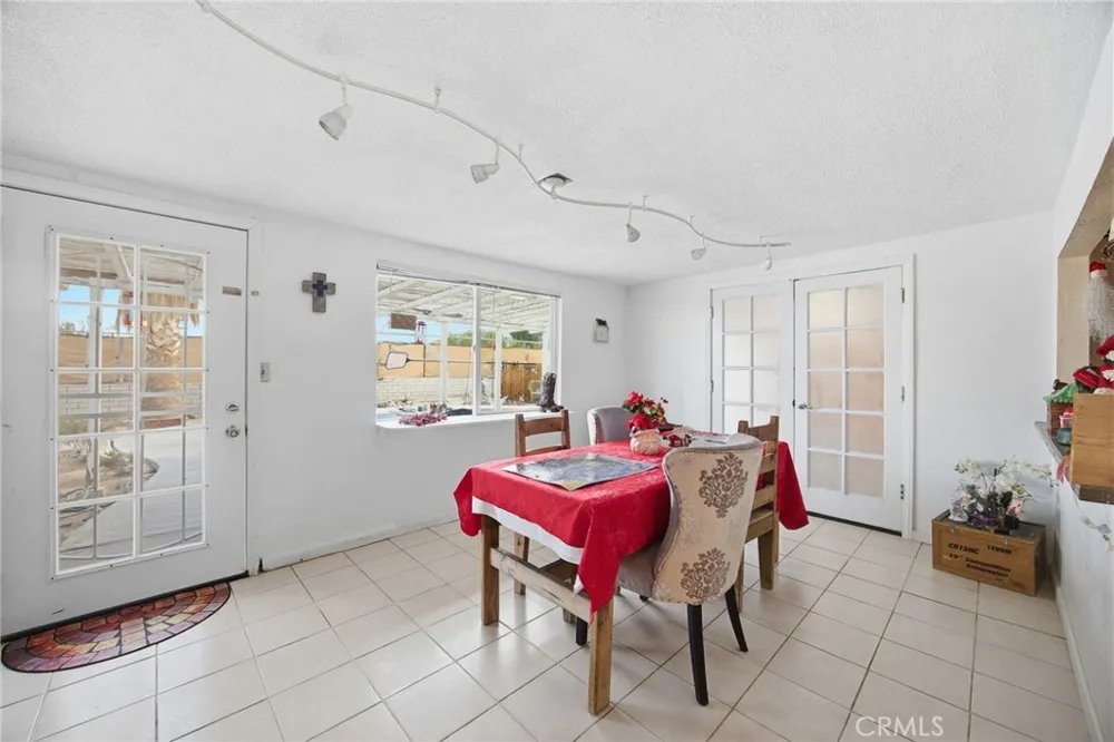 7725 Sahara 29 Palms, CA 92277
