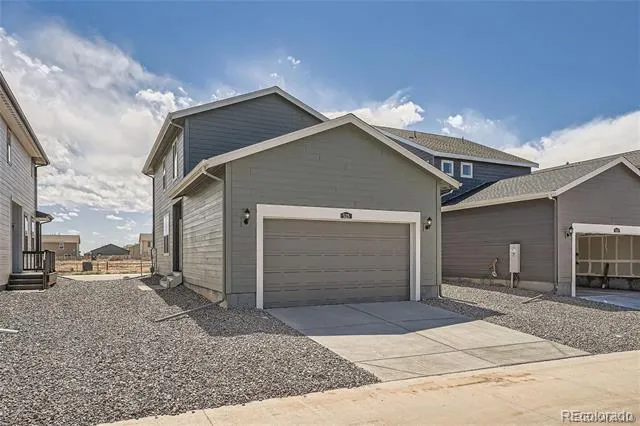 525 Aspen Avenue Bennett, CO 80102