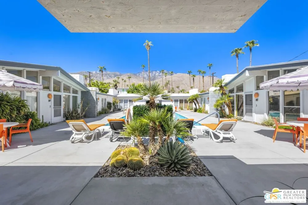 1655 S Andee Drive Palm Springs, CA 92264