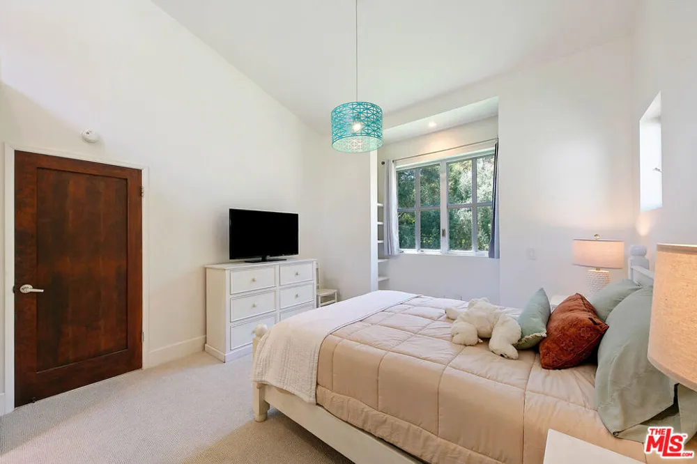 6314 Sycamore Meadows Drive Malibu, CA 90265