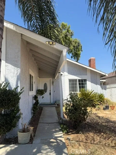 6864 Olympia DR Riverside, CA 92503