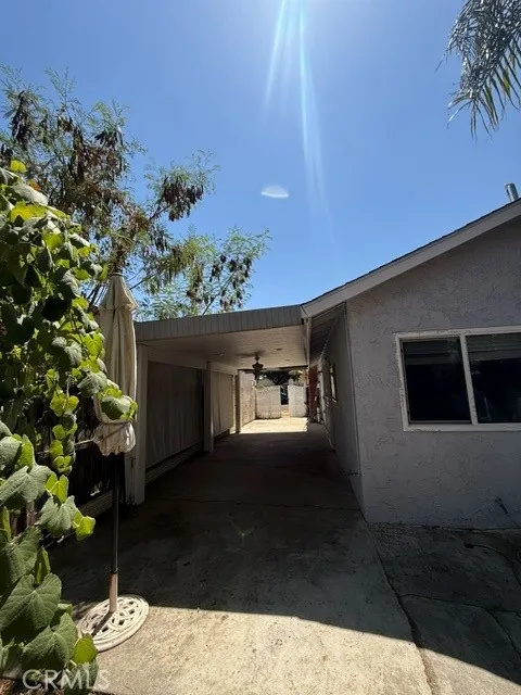 6864 Olympia DR Riverside, CA 92503