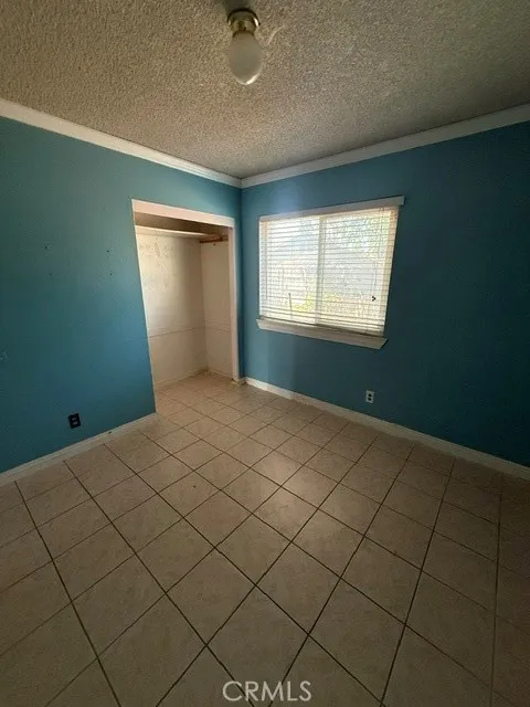 6864 Olympia DR Riverside, CA 92503