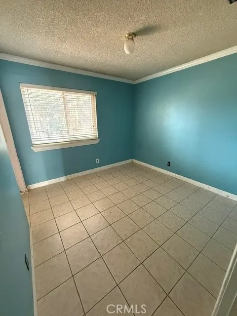 6864 Olympia DR Riverside, CA 92503