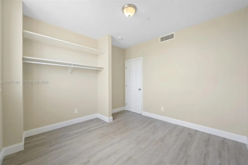 1020 NW 2 Ave #301 Hallandale Beach, FL 33009