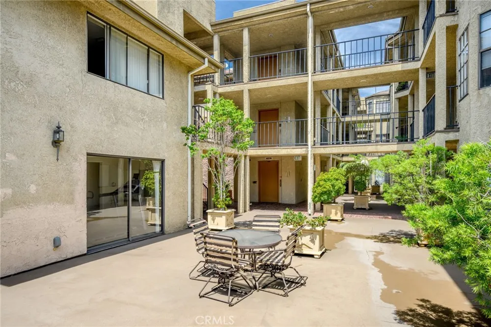 336 Louise Street #1 Glendale, CA 91206