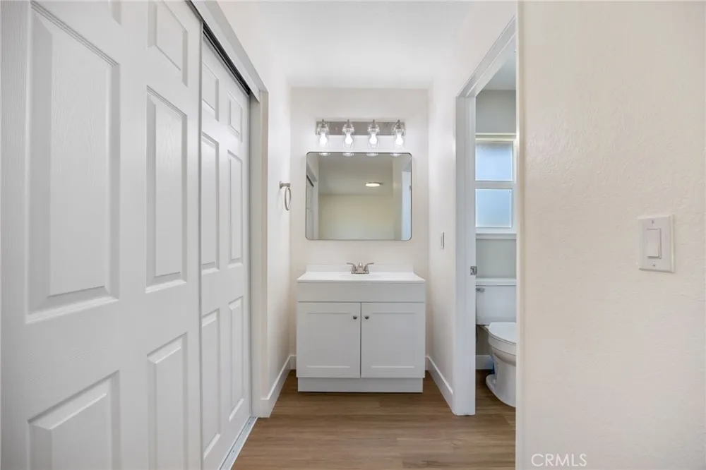 38997 164th E Lake Los Angeles, CA 93591
