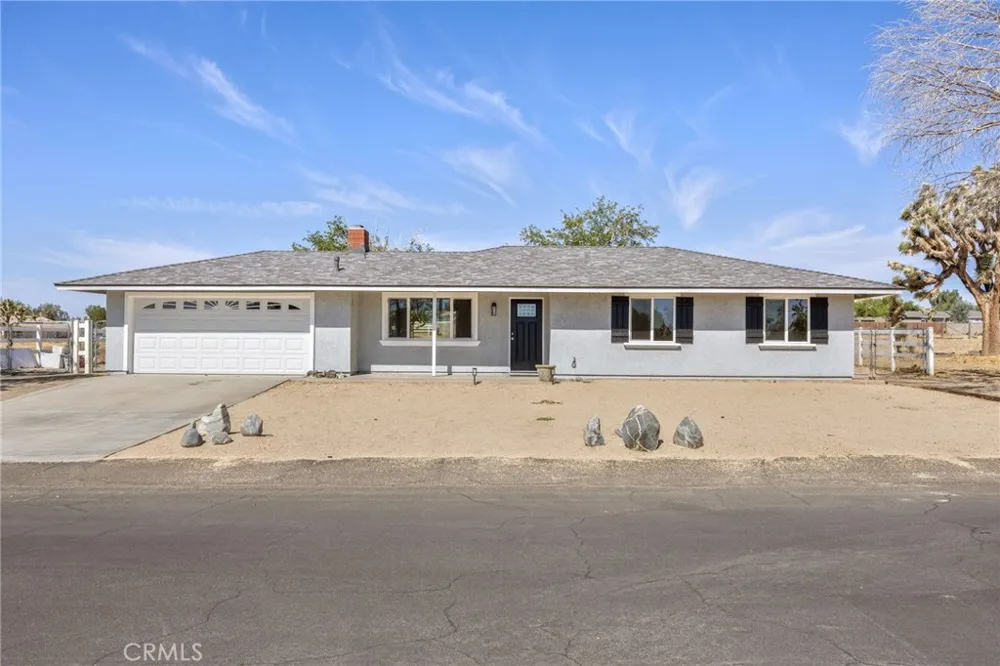 38997 164th E Lake Los Angeles, CA 93591