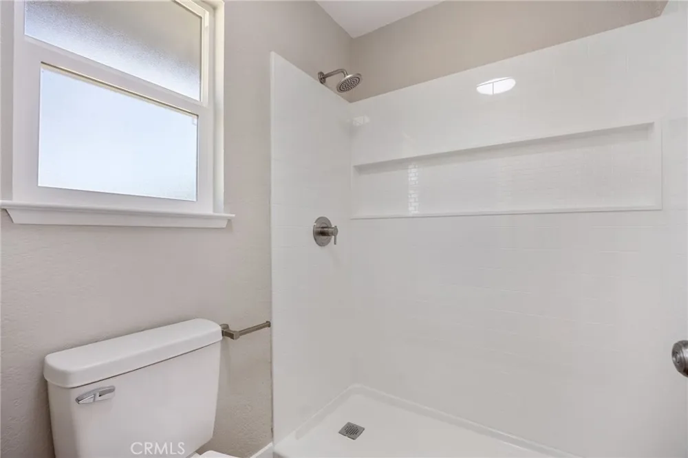 38997 164th E Lake Los Angeles, CA 93591