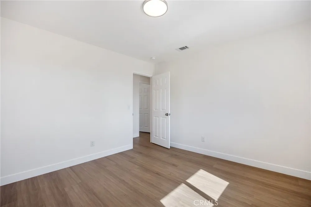 38997 164th E Lake Los Angeles, CA 93591