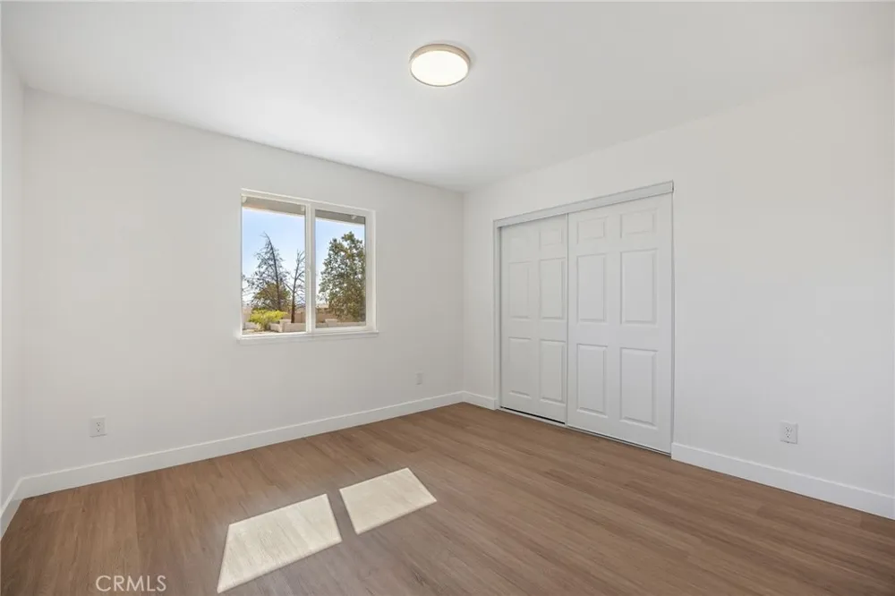 38997 164th E Lake Los Angeles, CA 93591