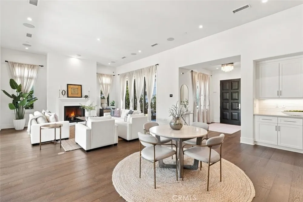 18 Phillips Ranch Road Rolling Hills Estates, CA 90274