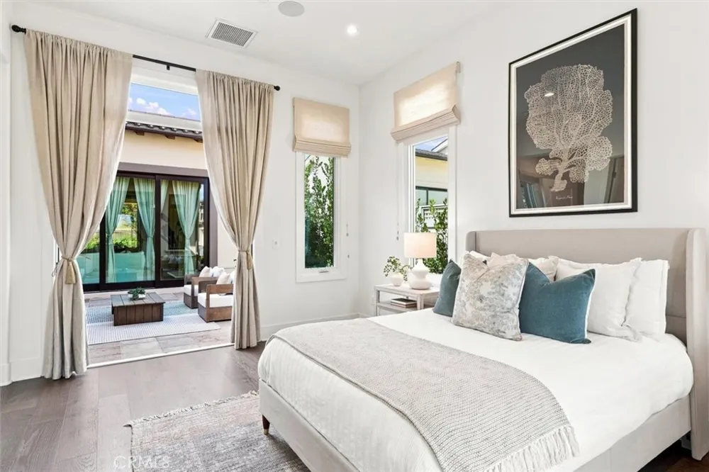 18 Phillips Ranch Road Rolling Hills Estates, CA 90274