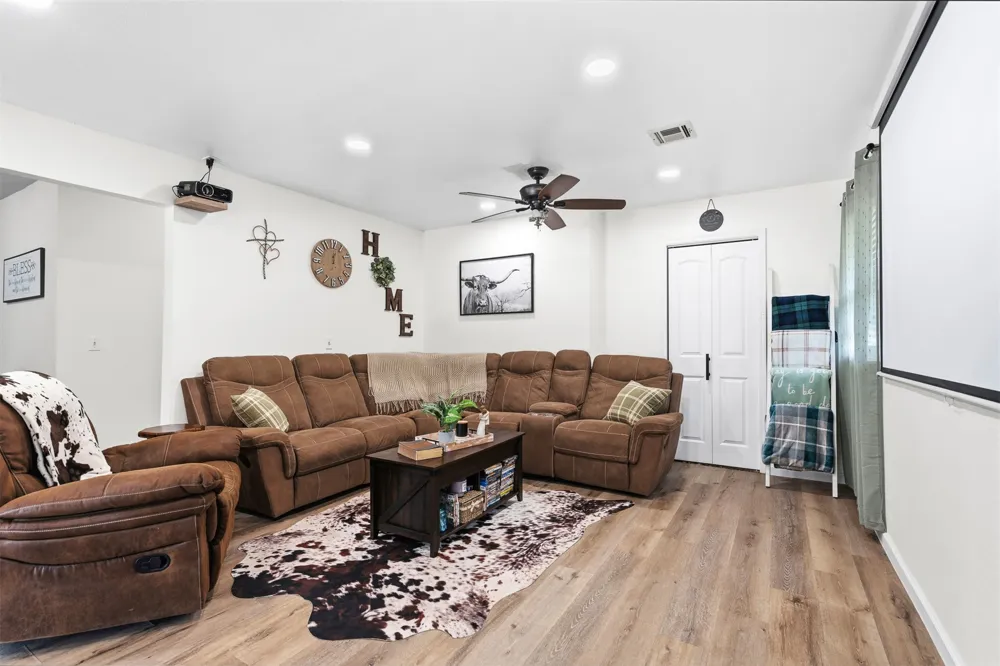 1206 E Schmid Wynnewood, OK 73098