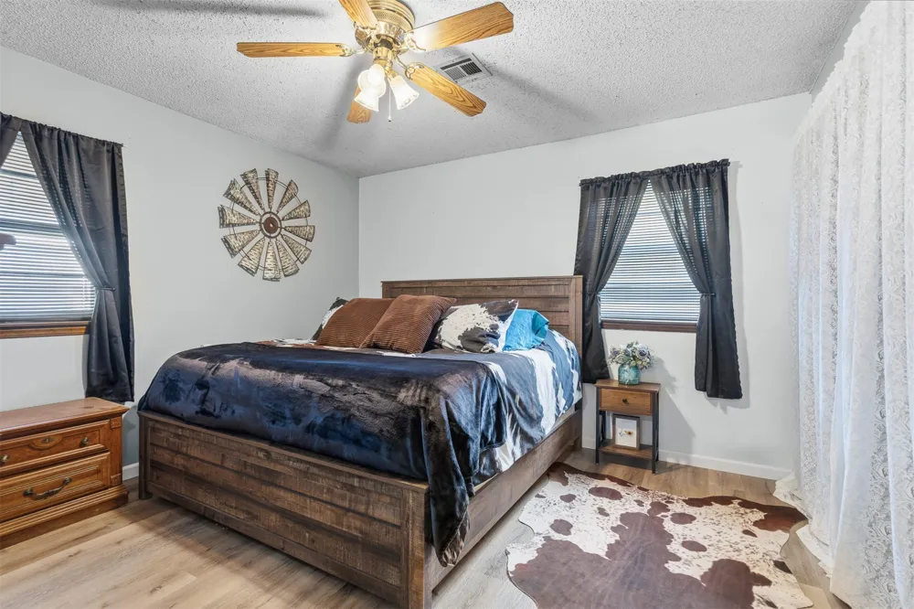 1206 E Schmid Wynnewood, OK 73098