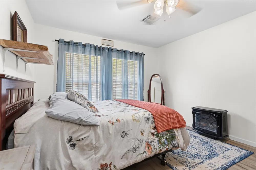 1206 E Schmid Wynnewood, OK 73098
