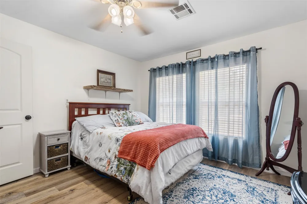1206 E Schmid Wynnewood, OK 73098