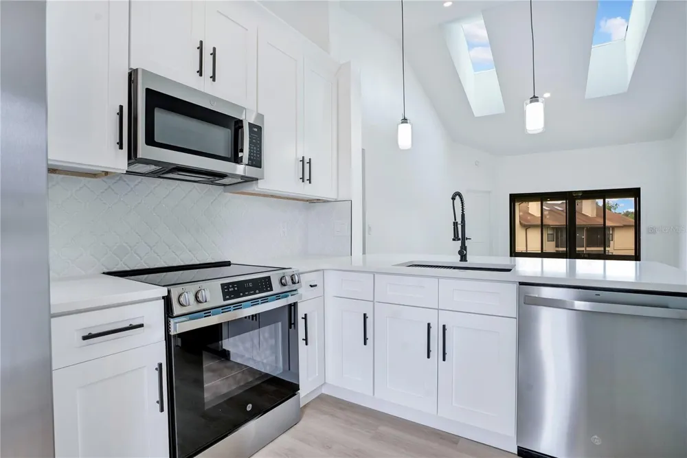 3012 S SEMORAN BOULEVARD #G2 Orlando, FL 32822