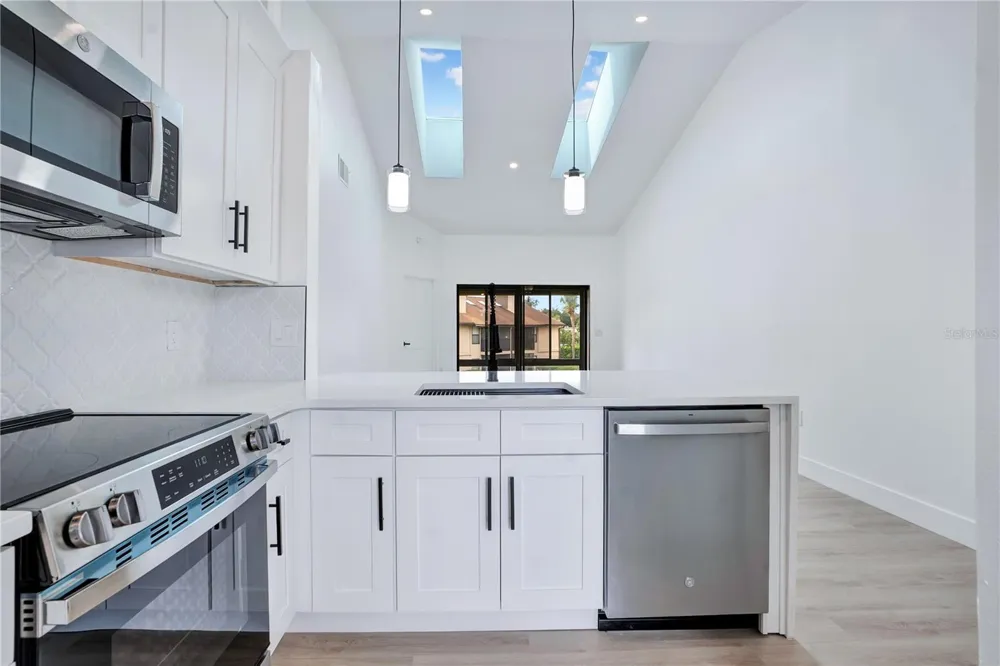 3012 S SEMORAN BOULEVARD #G2 Orlando, FL 32822
