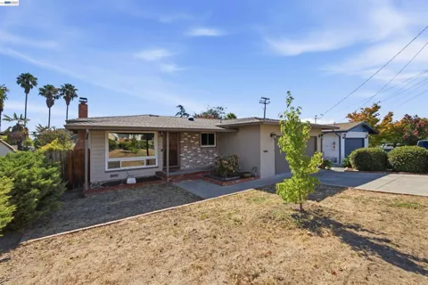 1243 Temple Dr