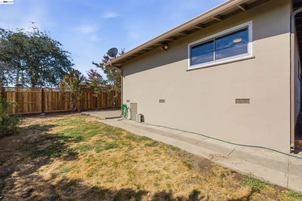 1243 Temple Dr Pacheco, CA 94553