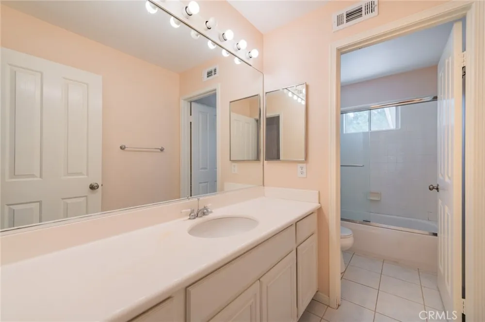 18907 Bentley Rowland Heights, CA 91748
