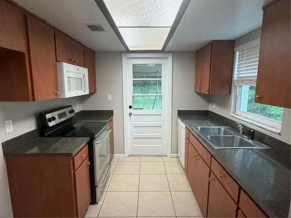 11510 VALENCIA DR #2 Seffner, FL 33584