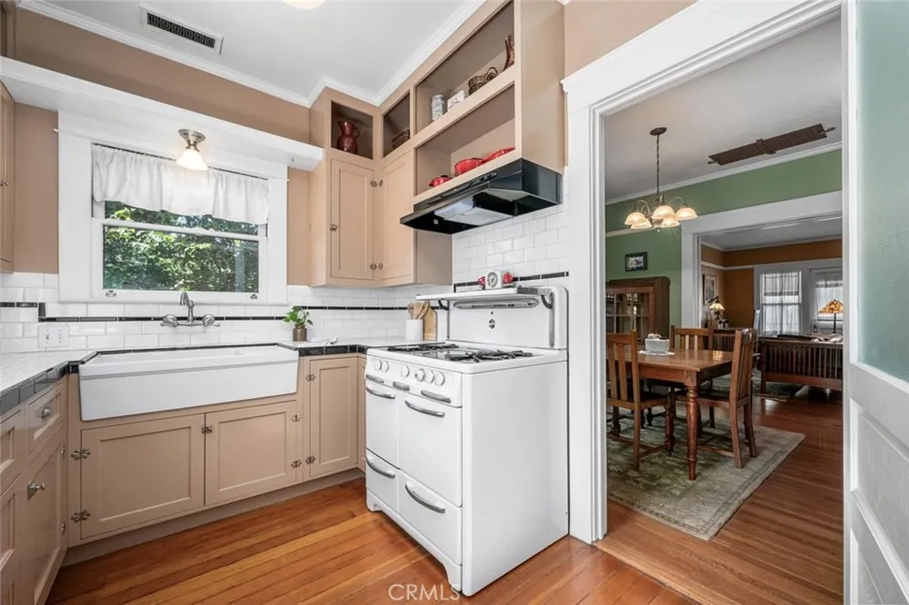 748 Daisy Avenue Long Beach, CA 90813