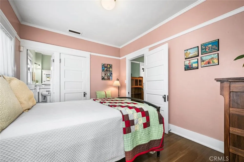 748 Daisy Avenue Long Beach, CA 90813