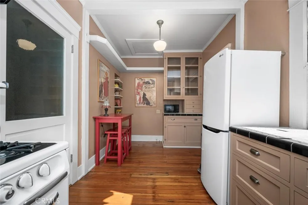 748 Daisy Avenue Long Beach, CA 90813