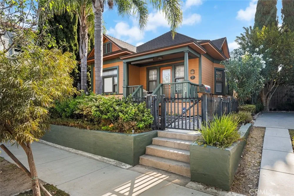 748 Daisy Avenue Long Beach, CA 90813