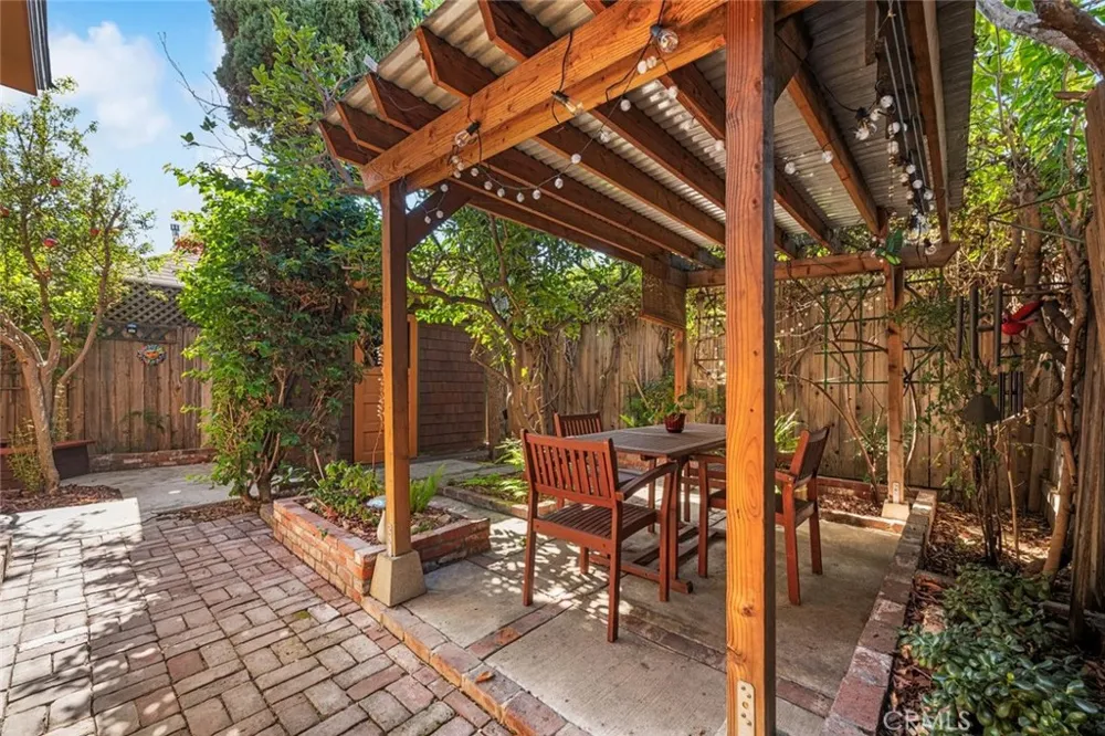 748 Daisy Avenue Long Beach, CA 90813