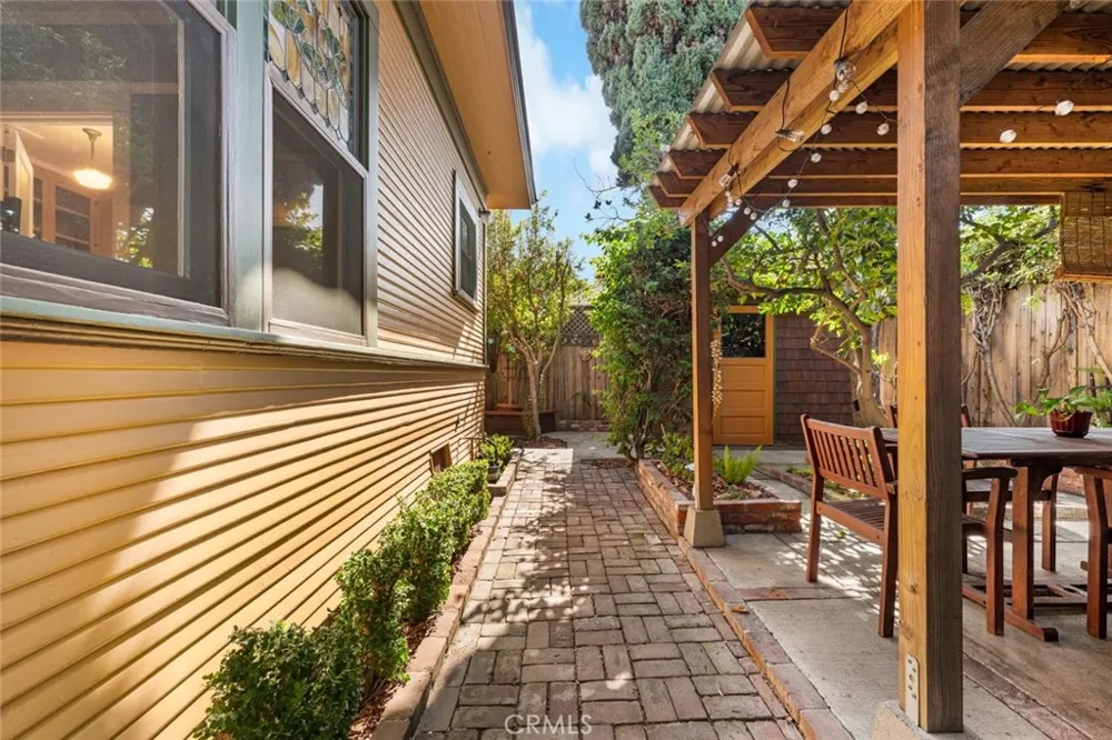 748 Daisy Avenue Long Beach, CA 90813
