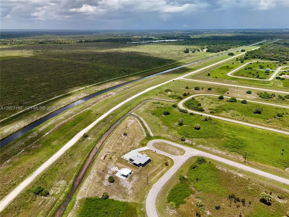 218 LYNBROOK LOOP La Belle, FL 33935